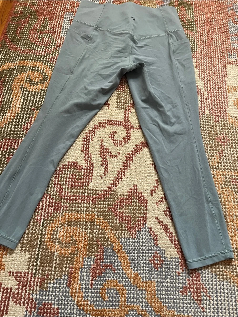 Athleta Salutation Stash Pocket II 7/8 Tight Blue Gray Size Medium M EUC - Picture 6 of 9